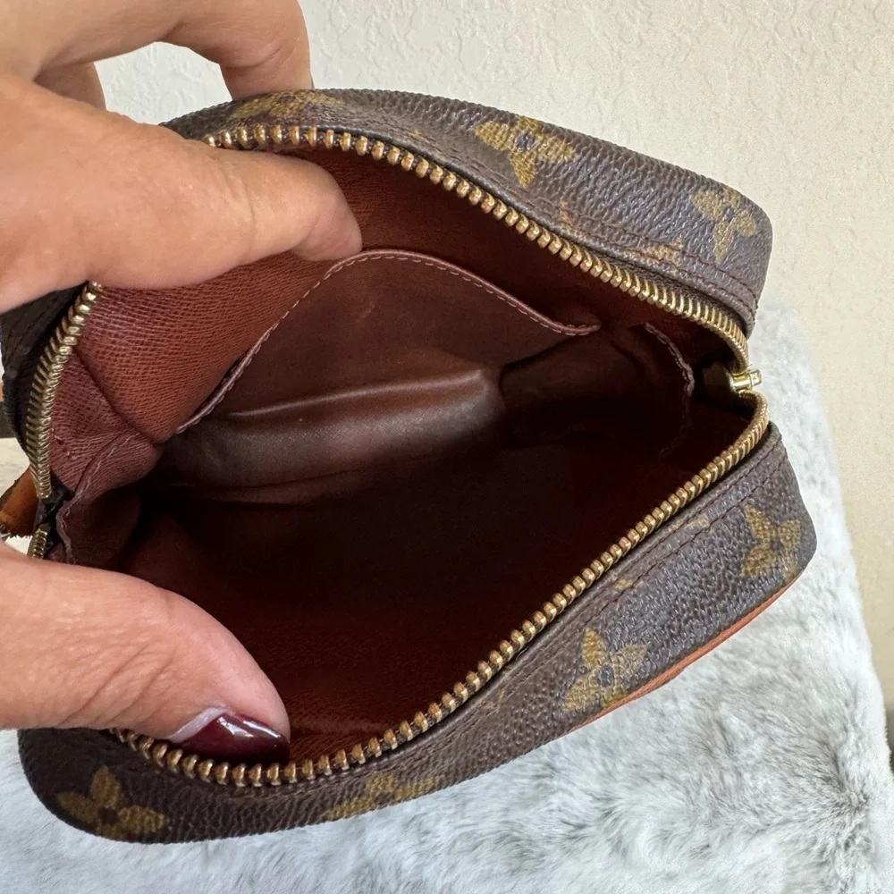 Louis Vuitton Amazone Crossbody Bag — Preloved Classic P0336
